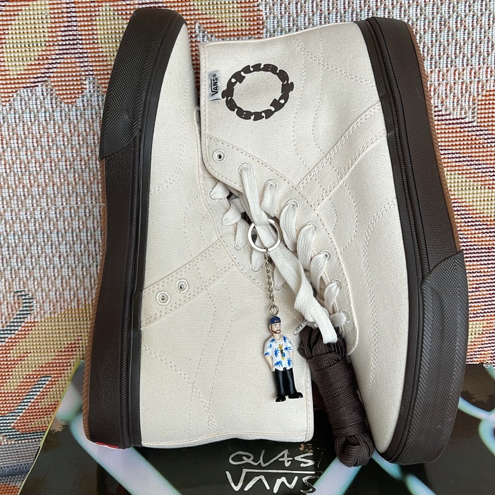 Vans Women’s Crockett High Dec
Quasi White
Vans X Quasi Crockett High Decon Shoe - Picture 14 of 16